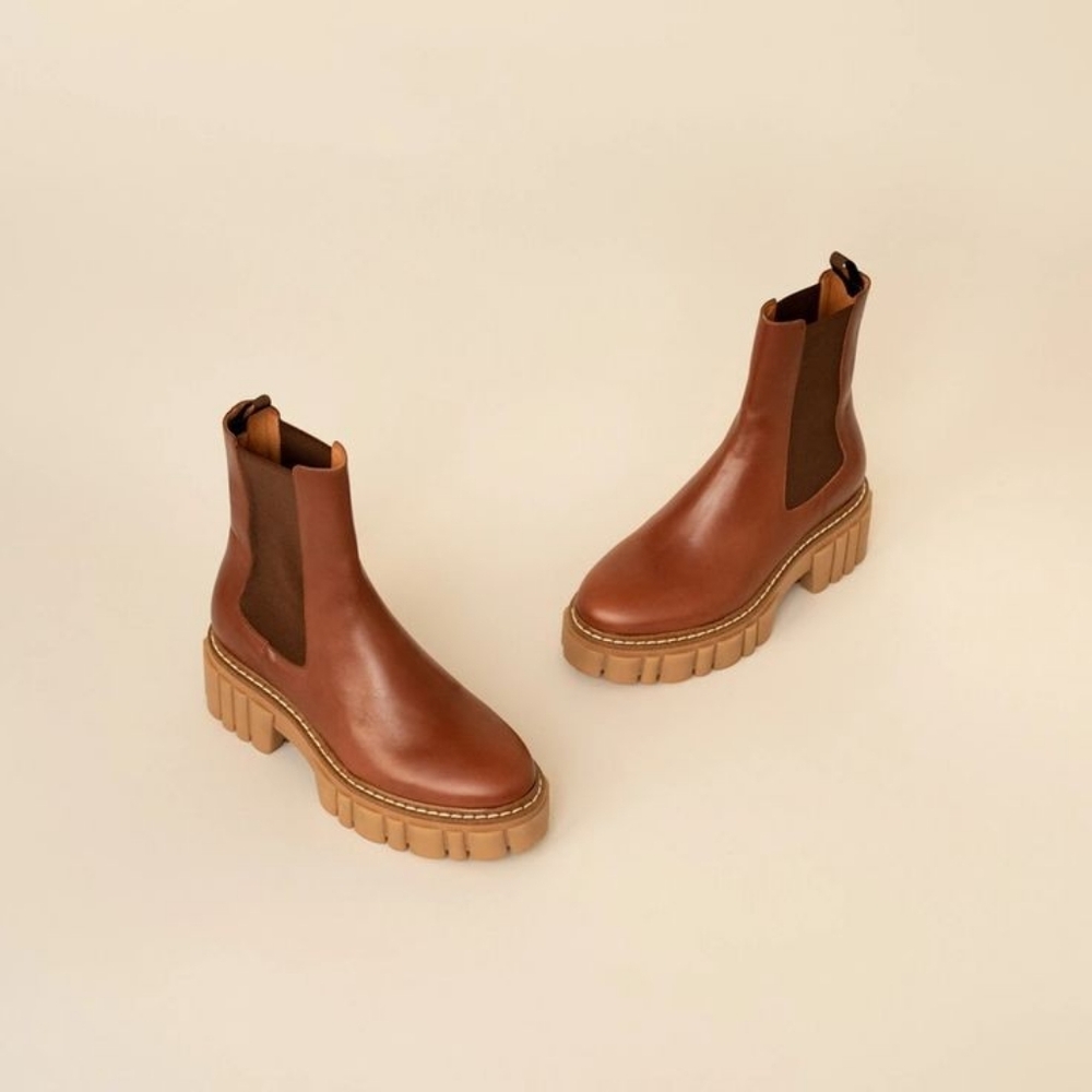 Jonuk chunky chelsea leather boots